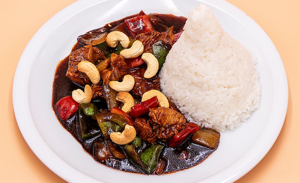 9. Gà xào lúc lắc