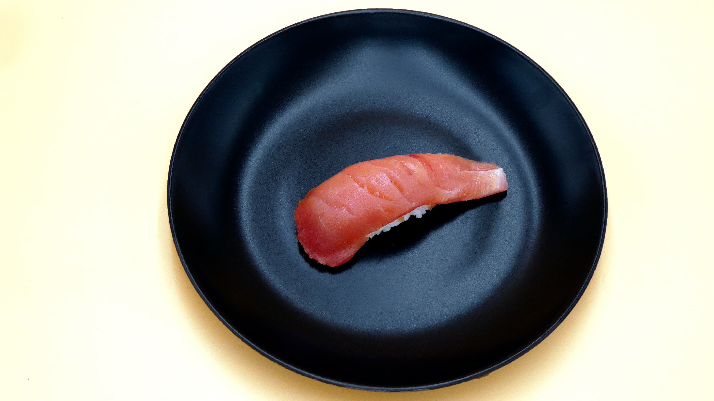 S13. Nigiri tuňák – 1 ks